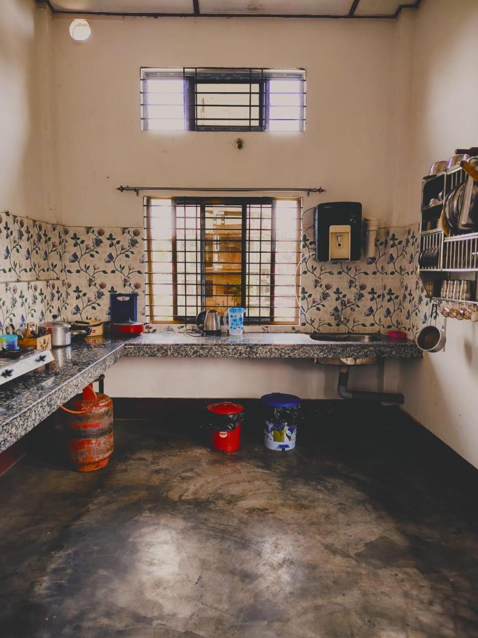 דיברוגר Gayatri Homestay מראה חיצוני תמונה