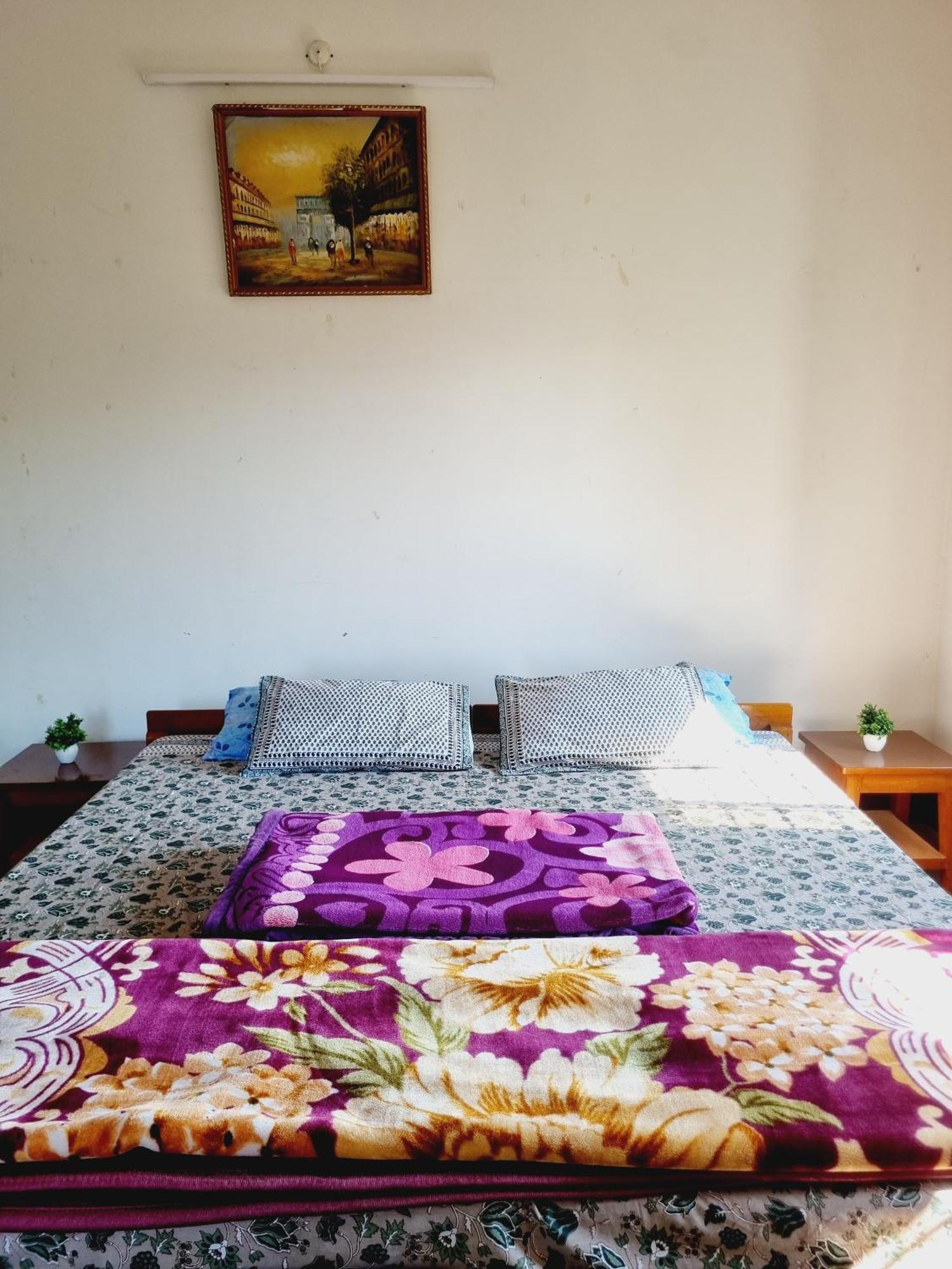 דיברוגר Gayatri Homestay מראה חיצוני תמונה